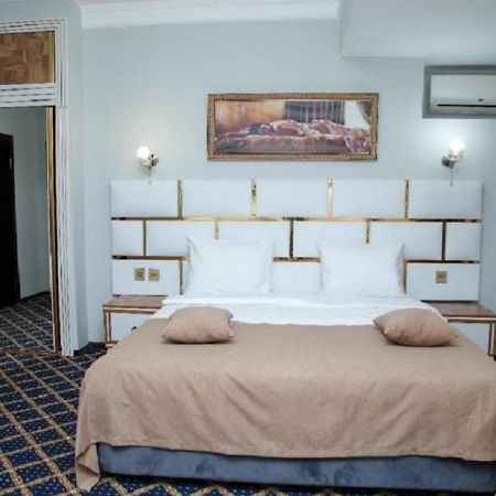 Bey Hotel Baku Bagian luar foto